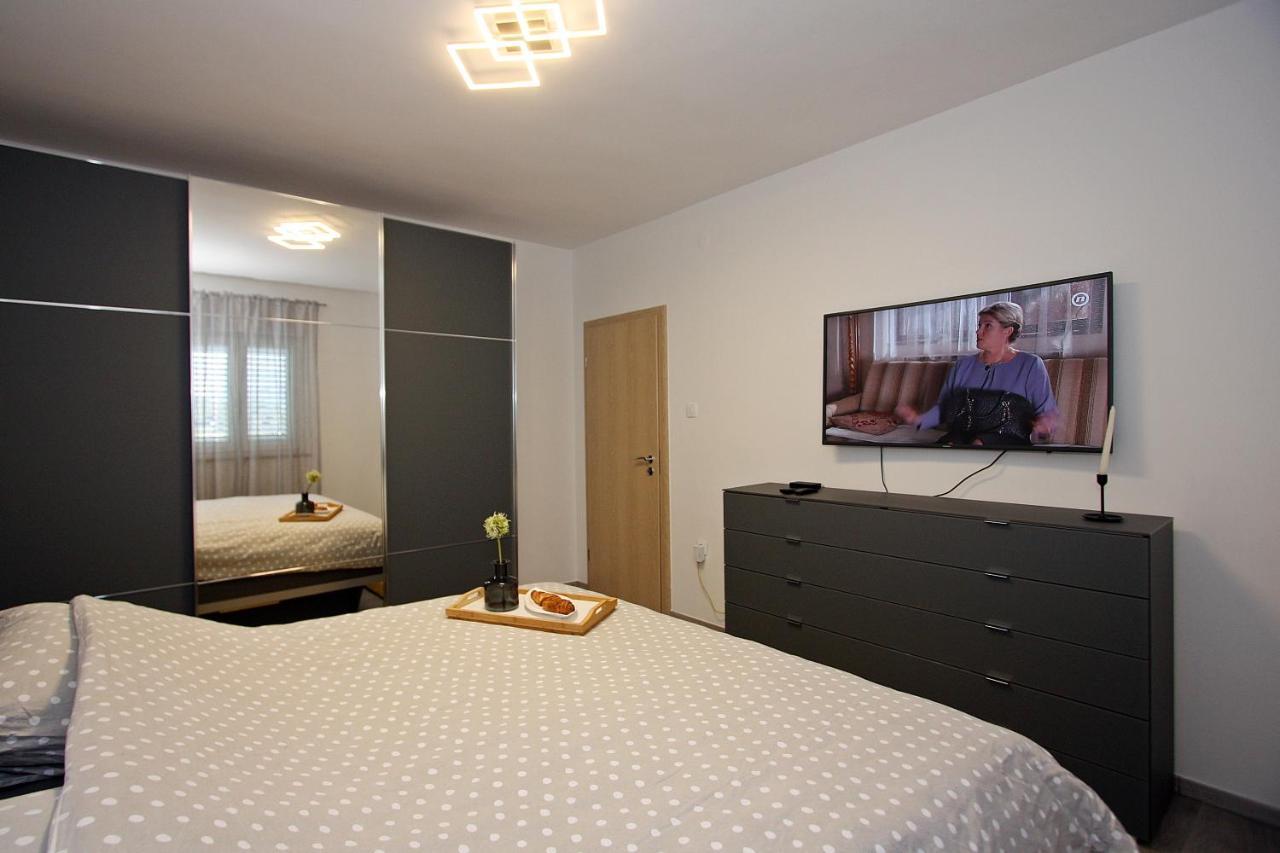 סופטאר Apartment Petra מראה חיצוני תמונה